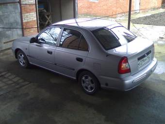 2005 Hyundai Accent Pictures