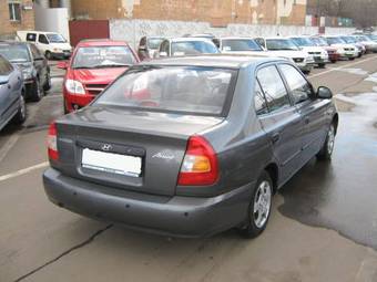 2005 Hyundai Accent Pictures