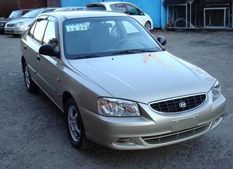 2005 Hyundai Accent Pictures