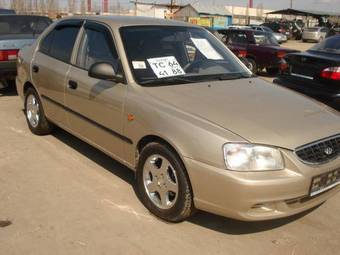 2005 Hyundai Accent Pictures