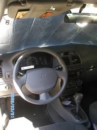 2005 Hyundai Accent Photos