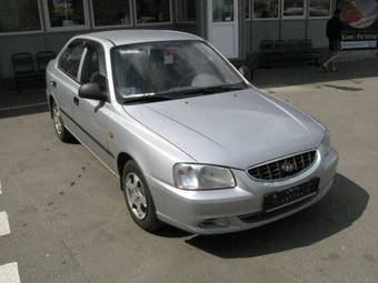 2005 Hyundai Accent Pics