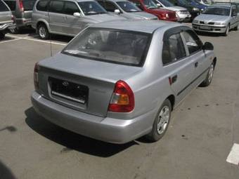 2005 Hyundai Accent Pictures