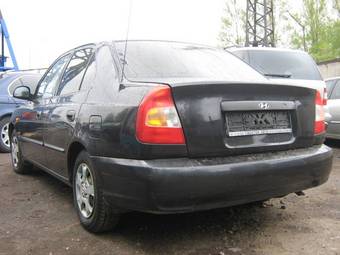 2005 Hyundai Accent Photos