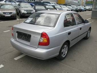 2005 Hyundai Accent Pictures