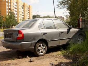 2005 Hyundai Accent Pictures