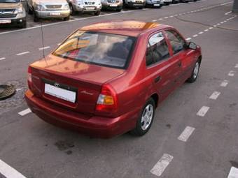 2005 Hyundai Accent Photos
