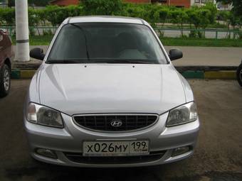 2005 Hyundai Accent Pictures