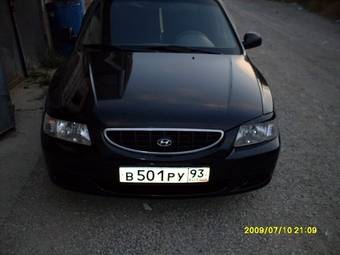 2005 Hyundai Accent Photos