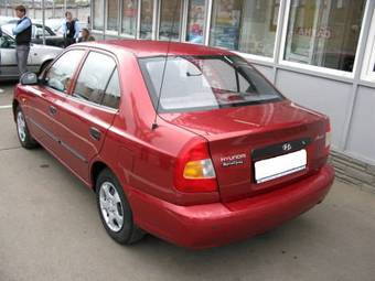 2005 Hyundai Accent Pics