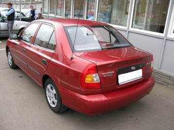 2005 Hyundai Accent Pics