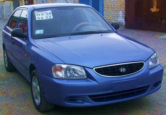 2005 Hyundai Accent Photos