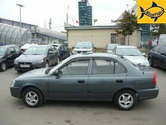 2005 Hyundai Accent Pictures