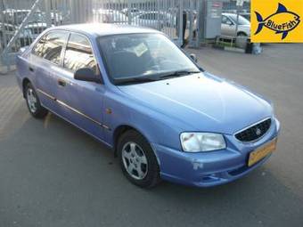 2005 Hyundai Accent Photos