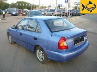 2005 Hyundai Accent Photos