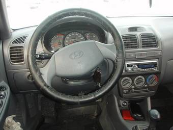 2006 Hyundai Accent Pictures