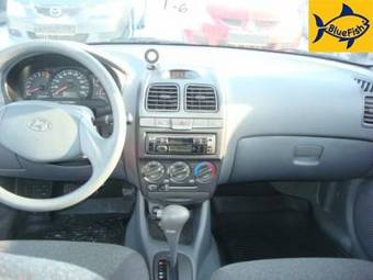 2006 Hyundai Accent Photos