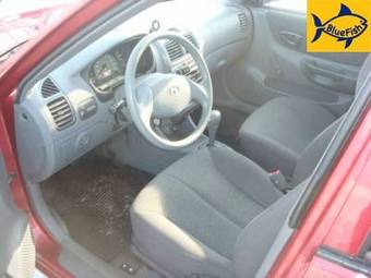 2006 Hyundai Accent Photos