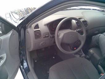 2006 Hyundai Accent Photos