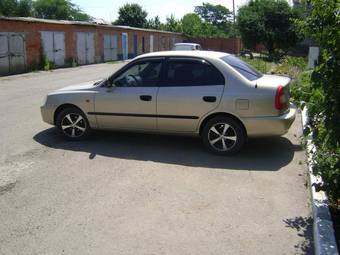 2006 Hyundai Accent Photos