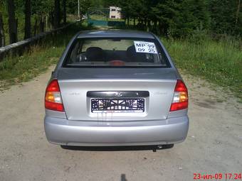 2006 Hyundai Accent Pictures