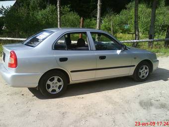 2006 Hyundai Accent Photos