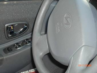 2006 Hyundai Accent Pictures