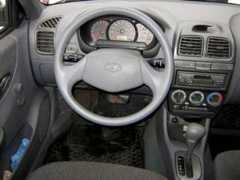 2007 Hyundai Accent Pictures