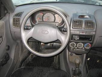 2007 Hyundai Accent Pictures