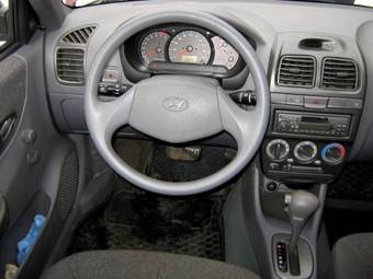 2007 Hyundai Accent Pictures