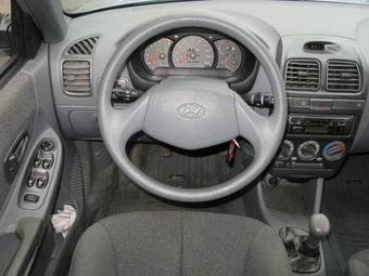 2007 Hyundai Accent Photos