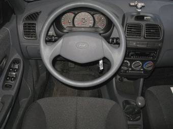 2007 Hyundai Accent Pictures