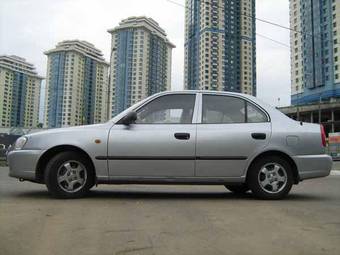 2007 Hyundai Accent Photos