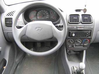 2007 Hyundai Accent Wallpapers