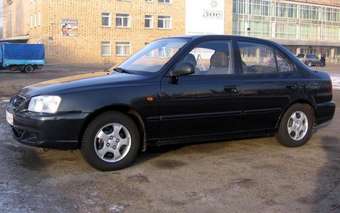 2008 Hyundai Accent Pics