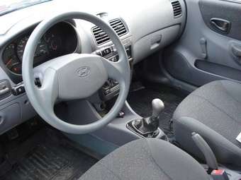 2008 Hyundai Accent Pics