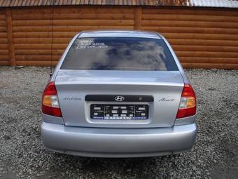2008 Hyundai Accent Pictures