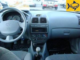 2008 Hyundai Accent Photos