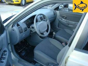 2008 Hyundai Accent Pictures