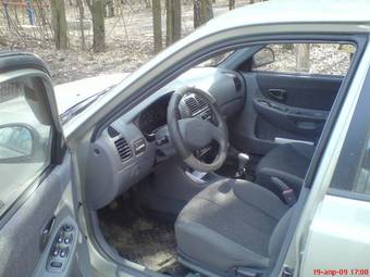 2008 Hyundai Accent Pictures