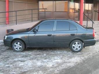 2008 Hyundai Accent Pictures