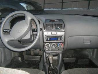 2008 Hyundai Accent Pictures