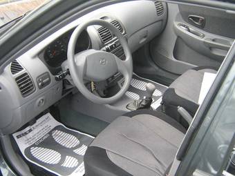 2008 Hyundai Accent Pictures