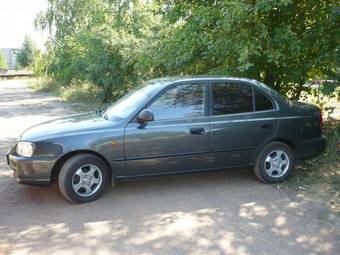2008 Hyundai Accent Images