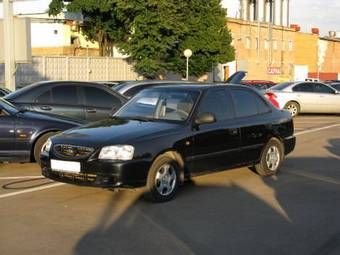 2008 Hyundai Accent Pics