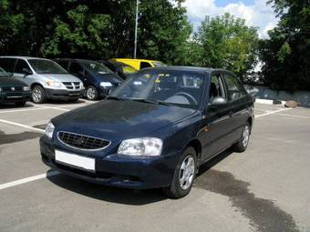 2008 Hyundai Accent Pictures