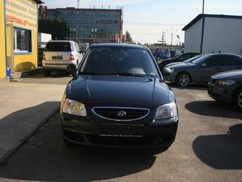 2008 Hyundai Accent Pictures