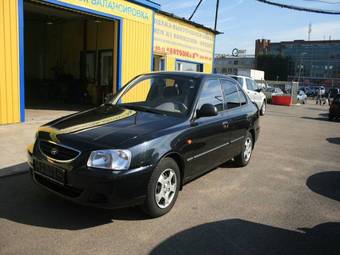 2008 Hyundai Accent Pictures