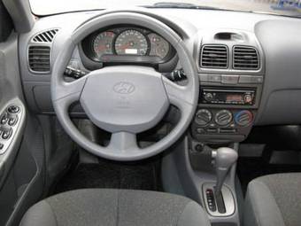 2008 Hyundai Accent Pictures