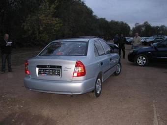 2008 Hyundai Accent Pictures